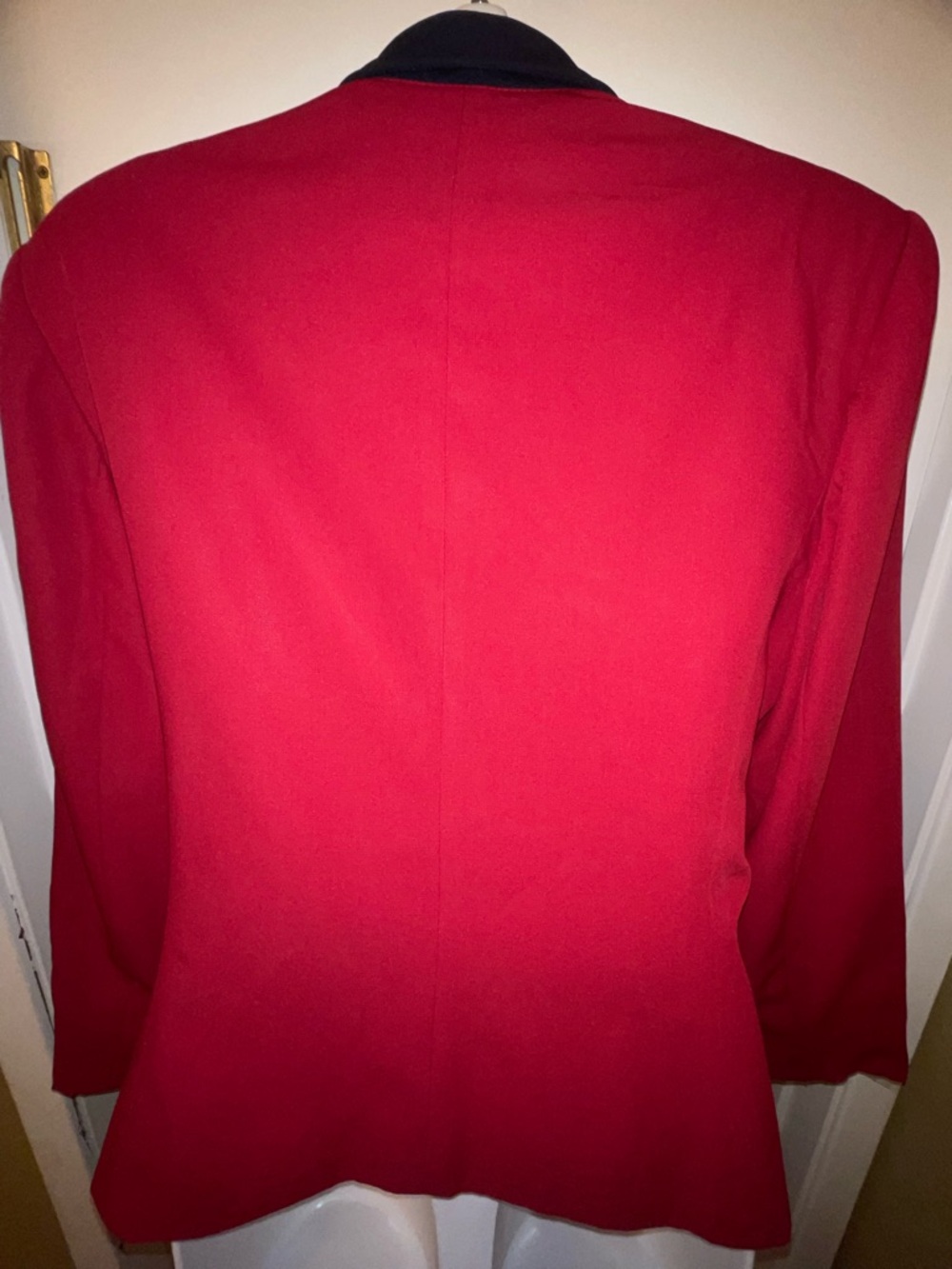 Kasper Red Jacket with Black Collar - Picture 9 of 10